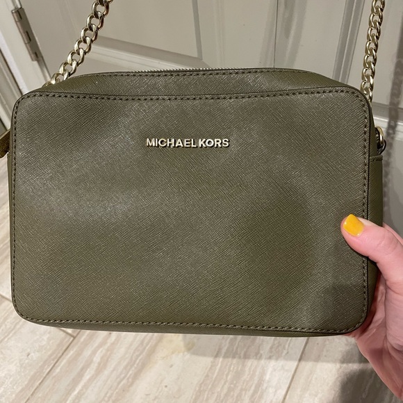 Michael Kors Crossbody & wallet set - Picture 3 of 8